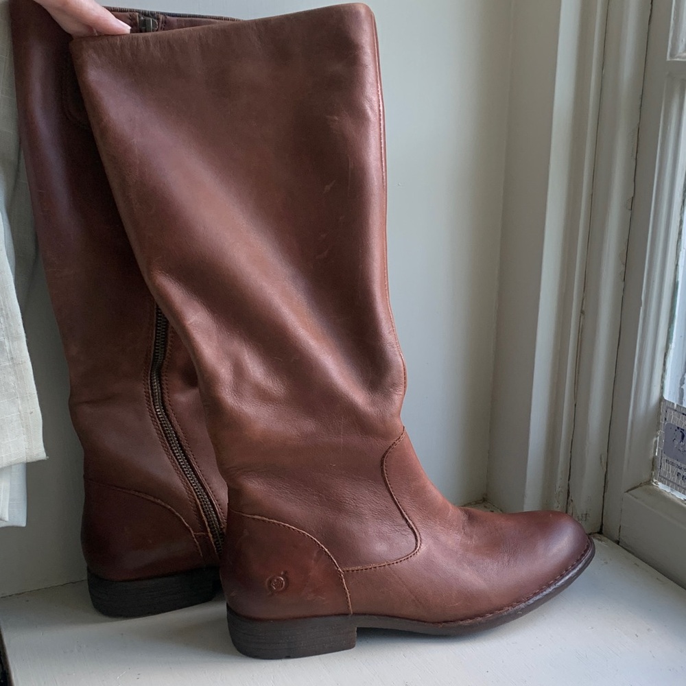 Born brown boots new size 8 womens